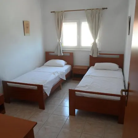Bayview Apartman *